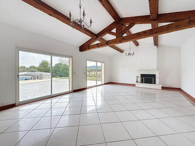 Maison - 261 m² - 11 pièces