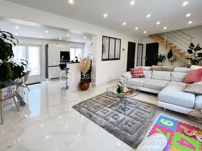 Maison - 145 m² - 6 pièces