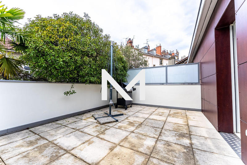 Appartement - 100 m² - 3 pièces