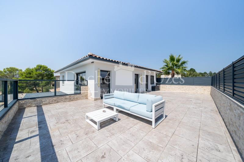 Maison - 300 m² - 9 pièces