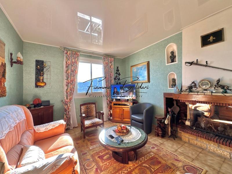 Maison - 123 m² - 5 pièces