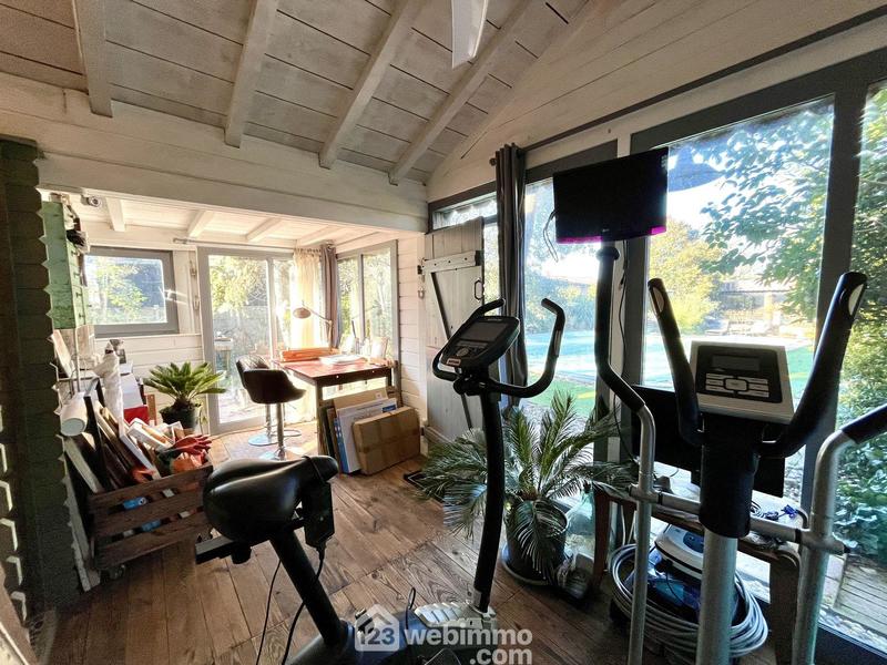 Maison - 190 m² - 6 pièces