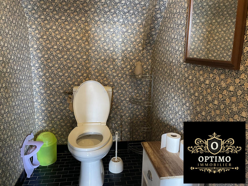 Maison - 210 m² - 8 pièces