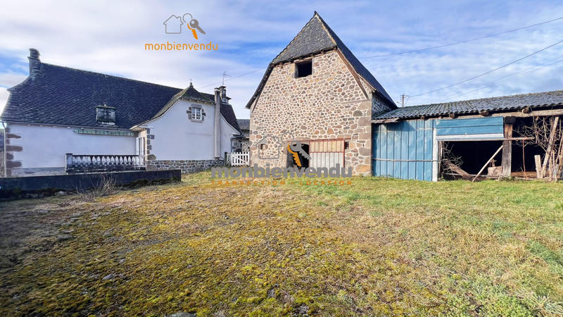 Maison traditionnelle - 149 m² - 6 pièces