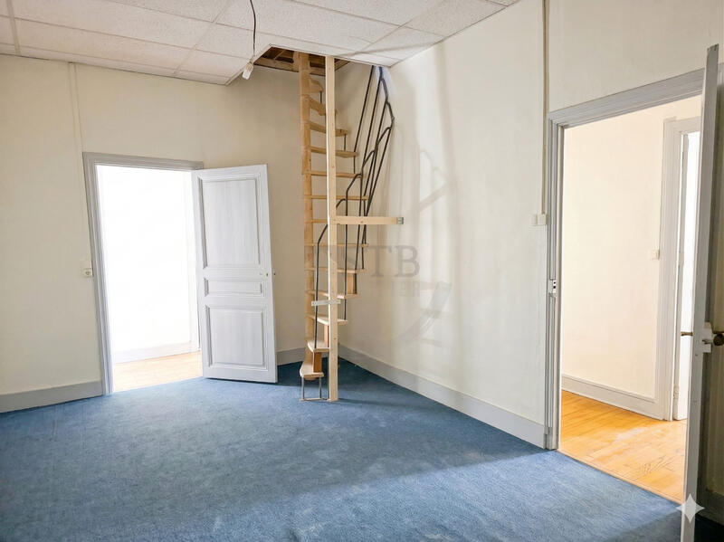 Appartement - 137 m² - 4 pièces