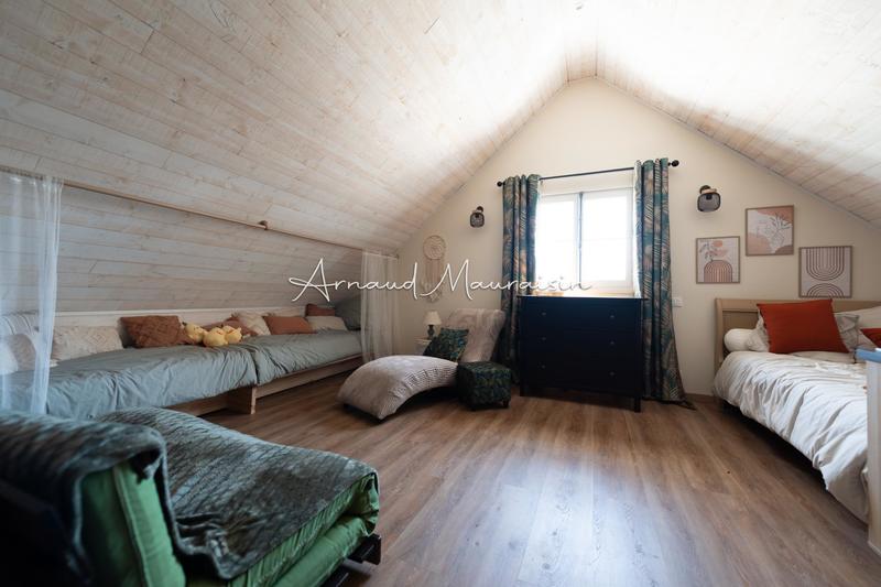 Maison - 182 m² - 6 pièces