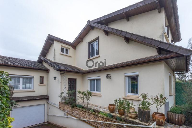 Maison - 224 m² - 5 pièces