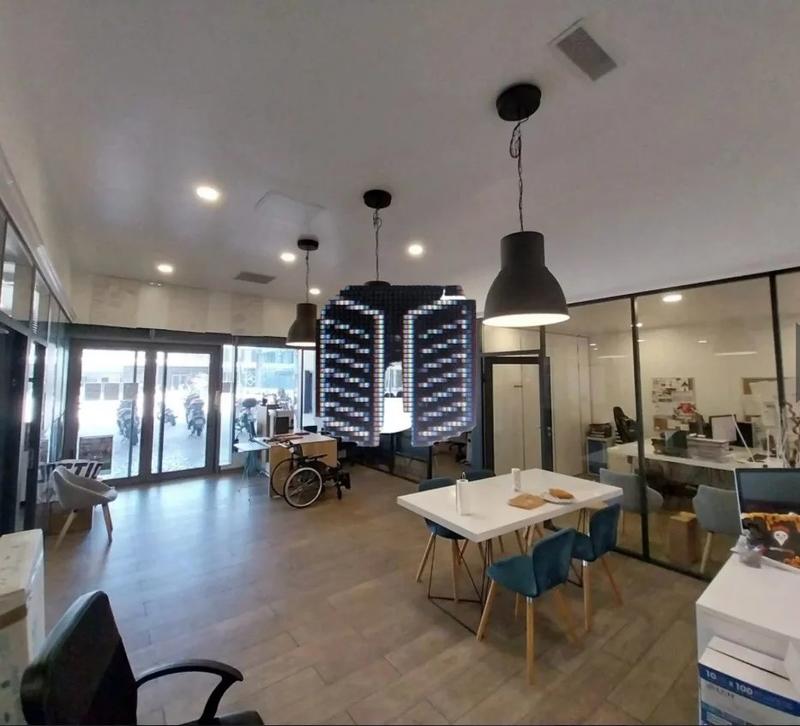 Bureau - 107 m² - 5 pièces