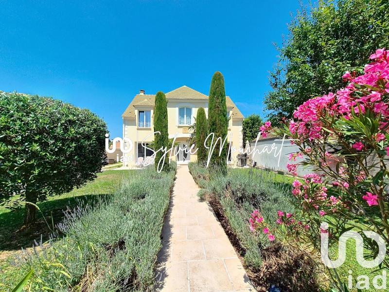 Maison - 175 m² - 8 pièces