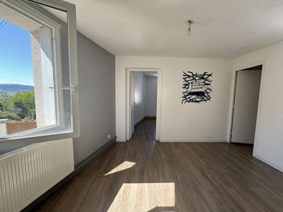 Maison de ville - 70 m² - 4 pièces