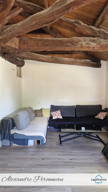 Maison - 235 m² - 12 pièces