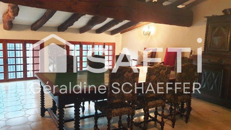 Maison - 216 m² - 7 pièces