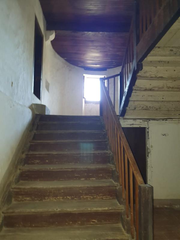 Maison - 335 m² - 14 pièces