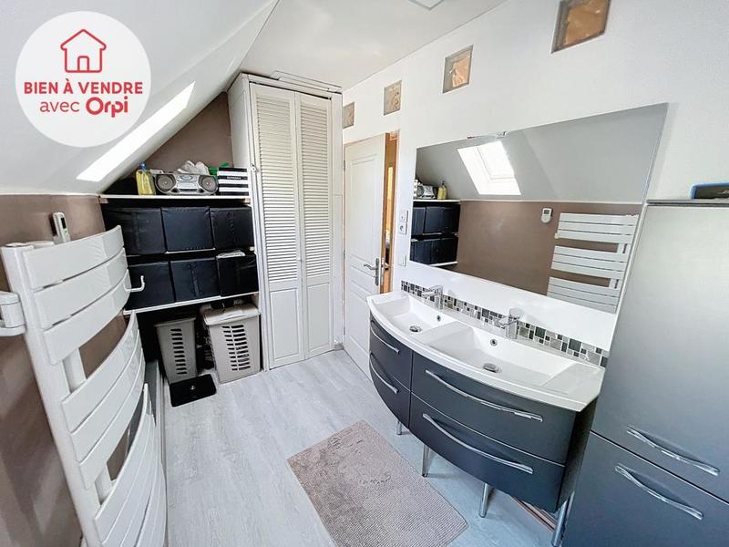 Maison - 170 m² - 8 pièces