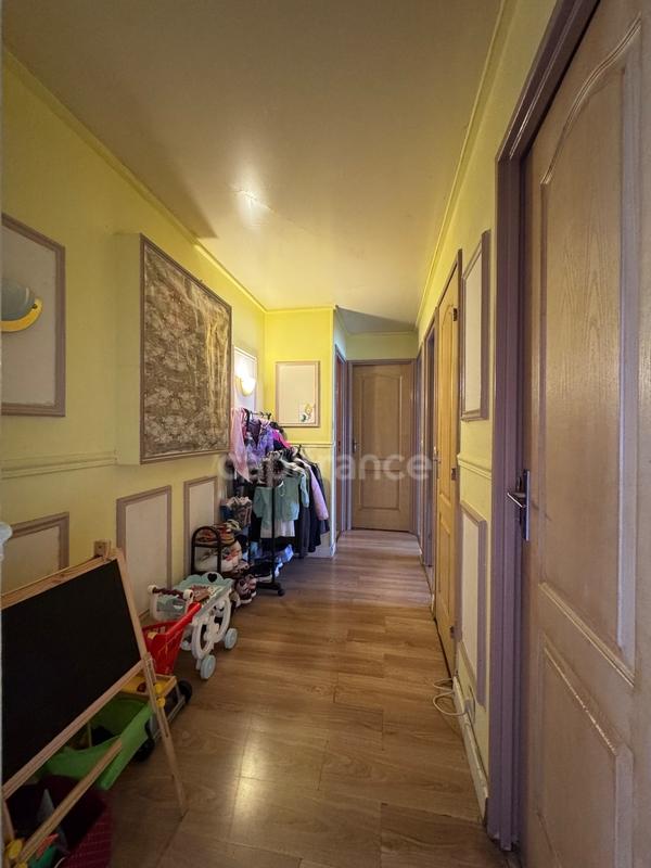 Appartement - 83 m² - 5 pièces