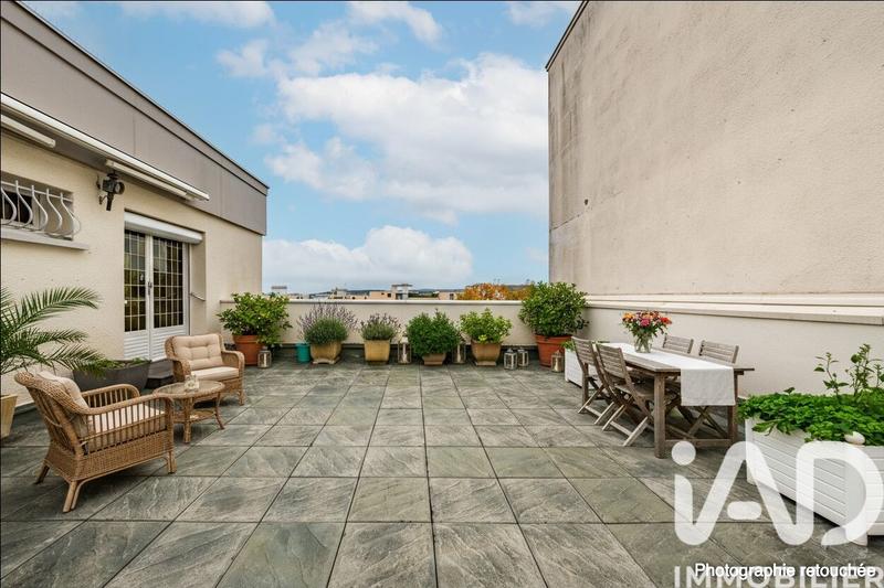 Appartement - 209 m² - 7 pièces