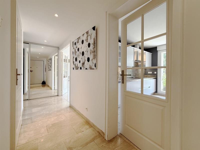 Appartement - 120 m² - 5 pièces