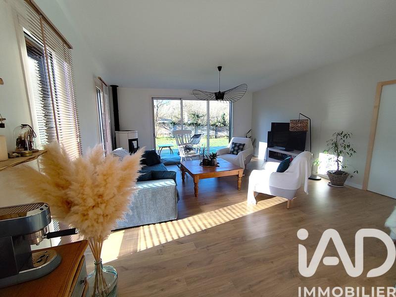 Maison - 121 m² - 6 pièces