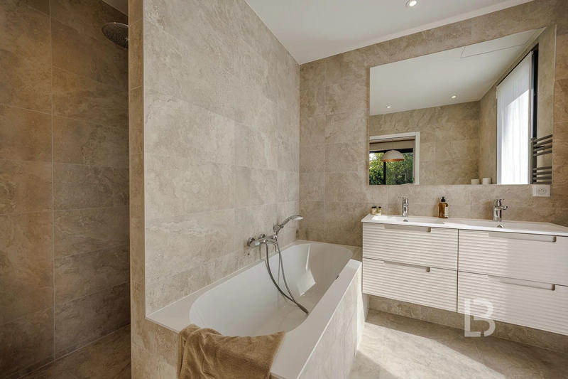 Villa - 163 m² - 5 pièces