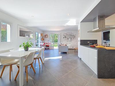 Maison - 115 m² - 6 pièces