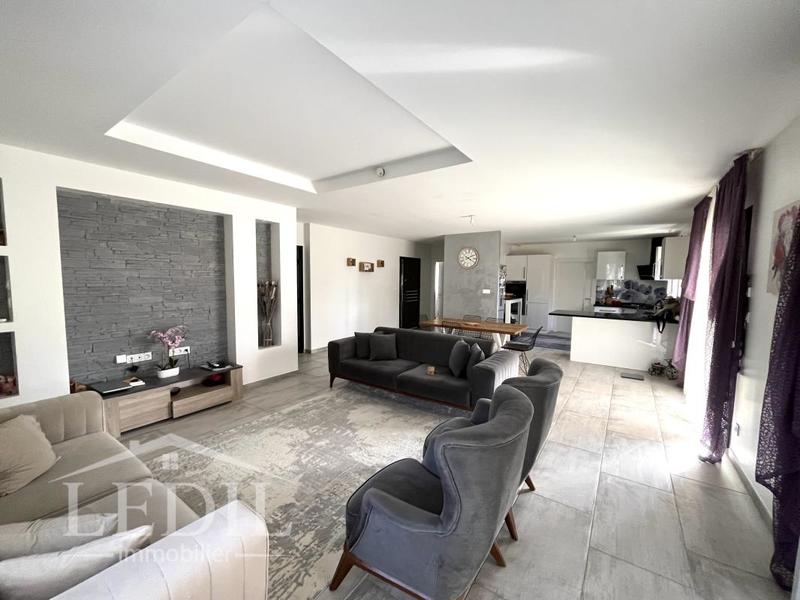 Maison - 117 m² - 5 pièces