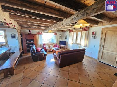 Maison - 214 m² - 8 pièces