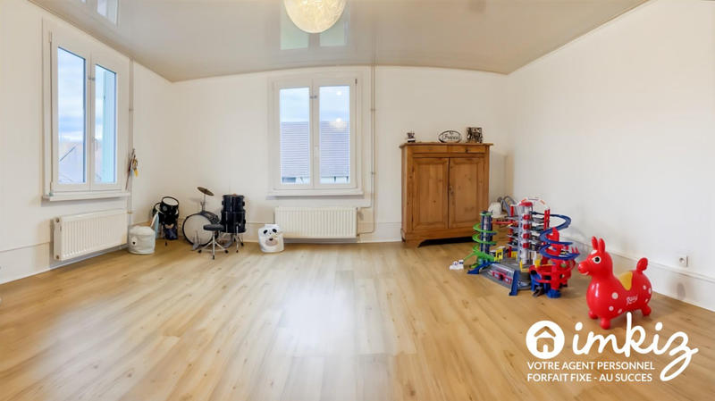 Maison - 290 m² - 10 pièces