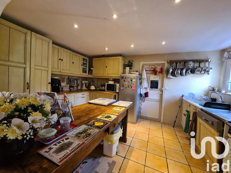 Maison - 240 m² - 6 pièces