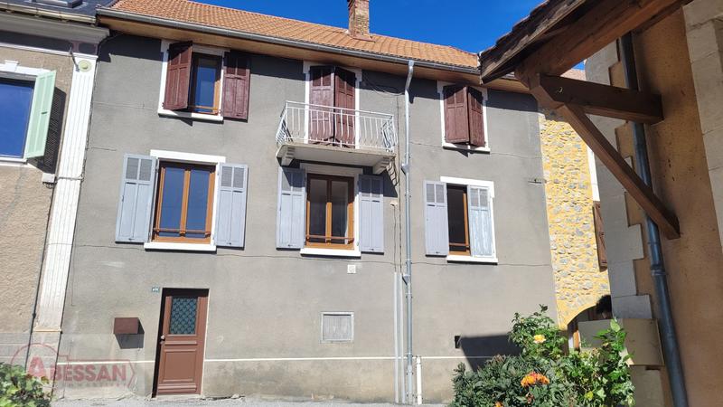 Appartement - 77 m² - 3 pièces