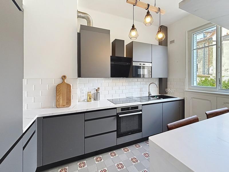 Appartement bourgeois - 113 m² - 4 pièces