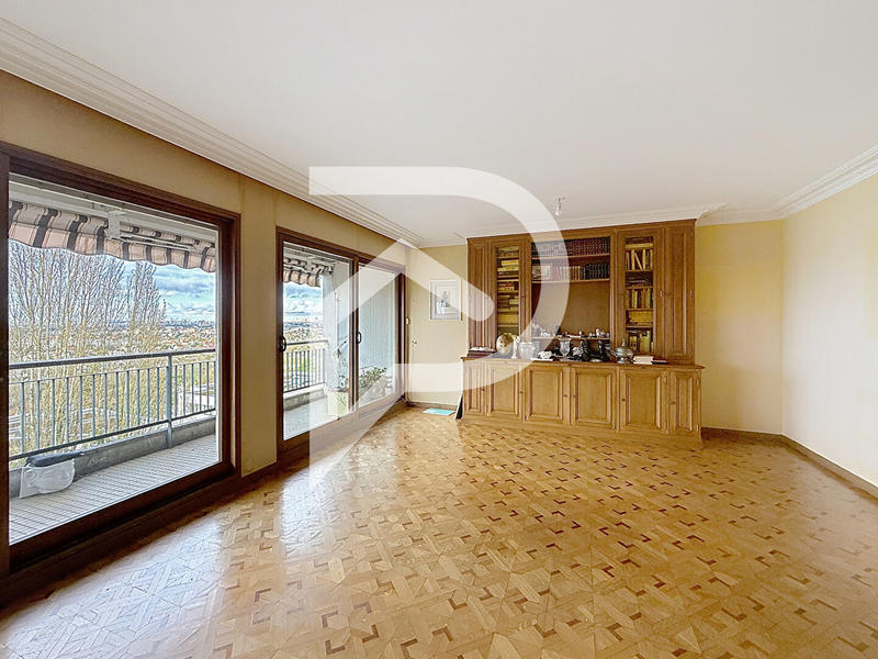 Appartement - 103 m² - 5 pièces