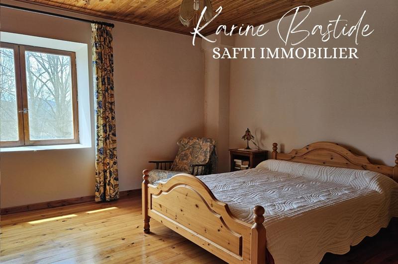 Maison - 175 m² - 8 pièces