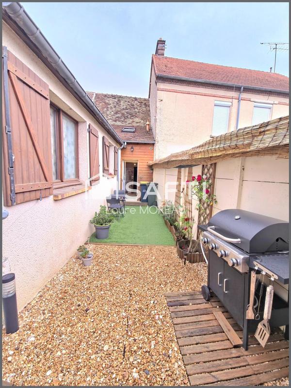Maison - 95 m² - 4 pièces