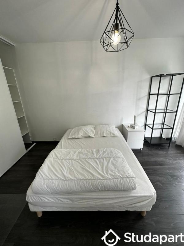 Chambre - 11 m² - 1 pièce