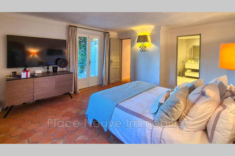 Maison - 180 m² - 5 pièces