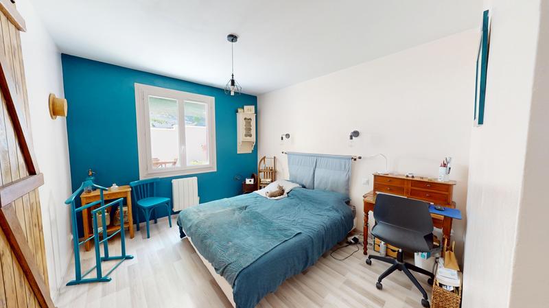 Maison - 280 m² - 8 pièces