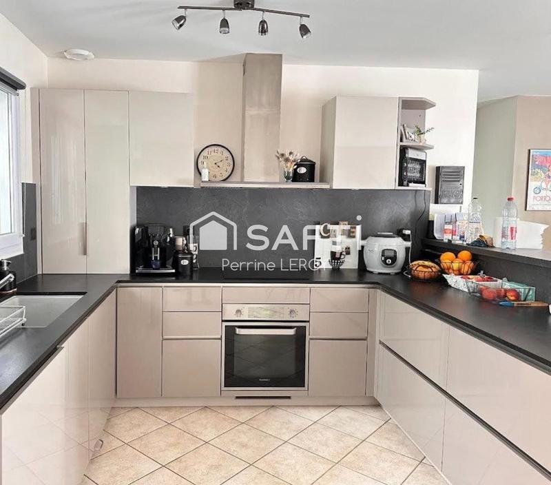 Maison - 103 m² - 5 pièces