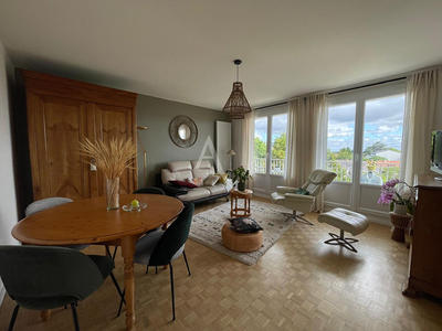 Appartement - 70 m² - 3 pièces