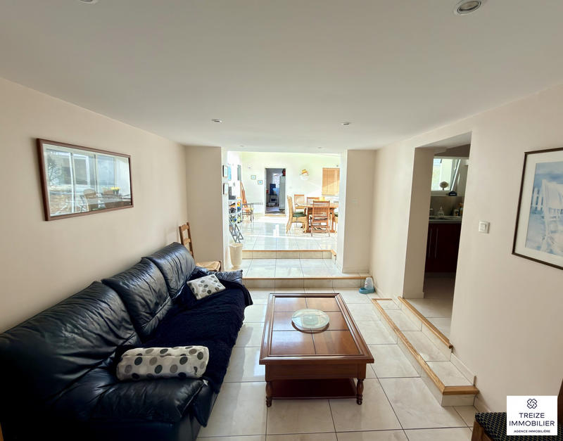 Maison traditionnelle - 196 m² - 6 pièces