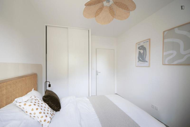 Chambre - 13 m² - 5 pièces