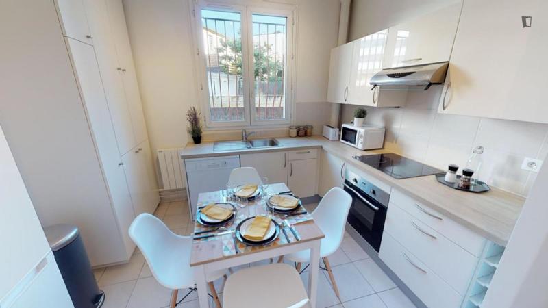 Chambre - 13 m² - 4 pièces