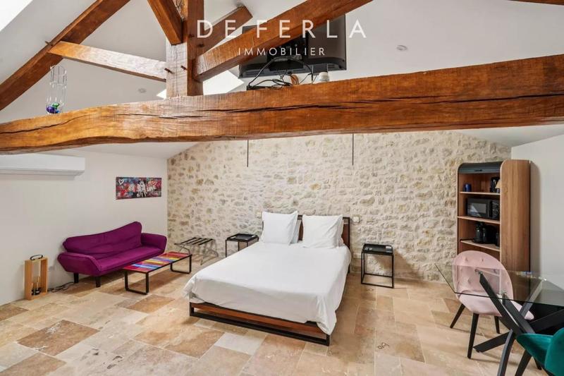 Appartement - 683 m² - 19 pièces