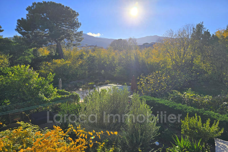 Maison en pierre - 311 m² - 6 pièces