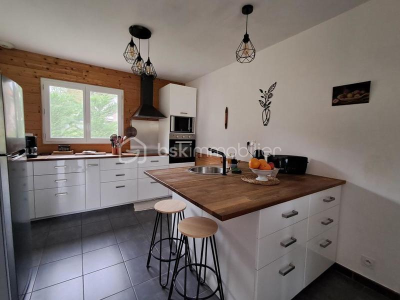 Maison - 135 m² - 3 pièces