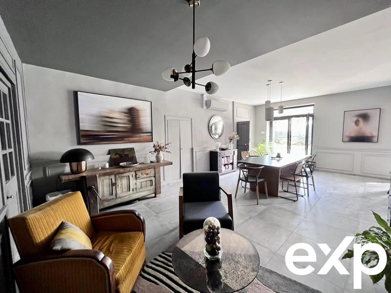 Maison traditionnelle - 400 m² - 12 pièces