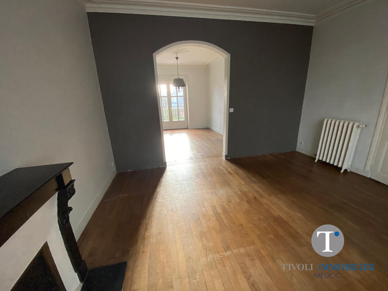 Maison ancienne - 210 m² - 8 pièces