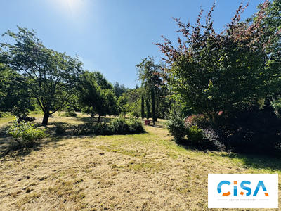 Maison - 180 m² - 8 pièces