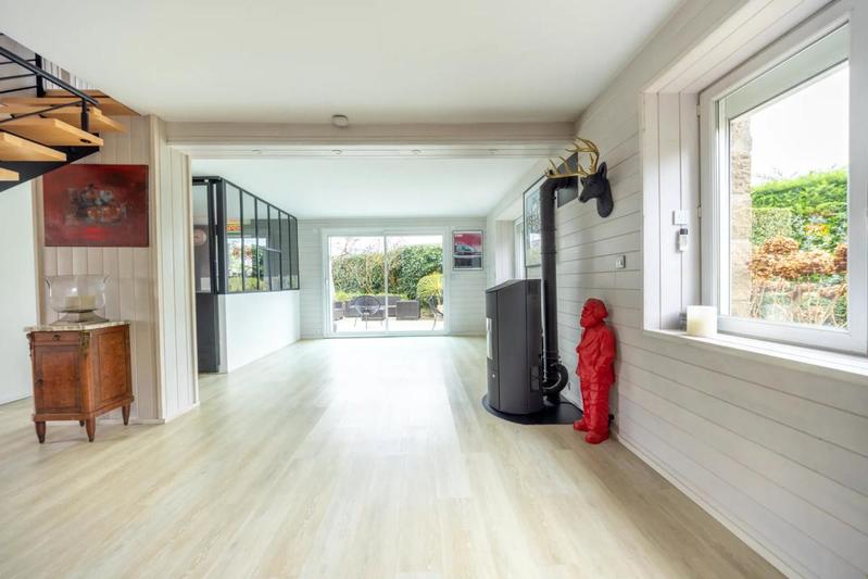 Maison - 250 m² - 8 pièces