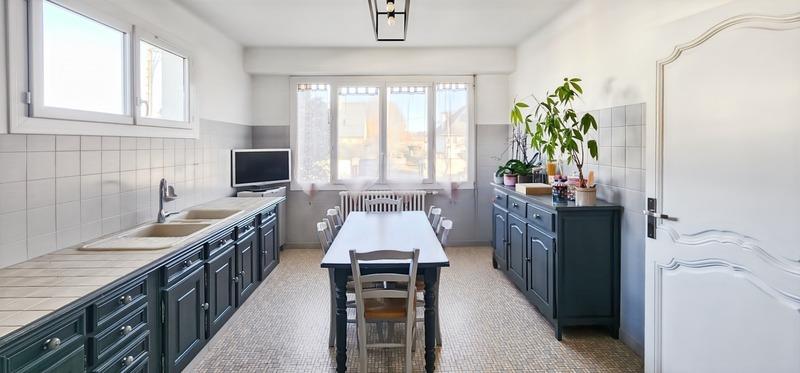 Maison bourgeoise - 250 m² - 7 pièces