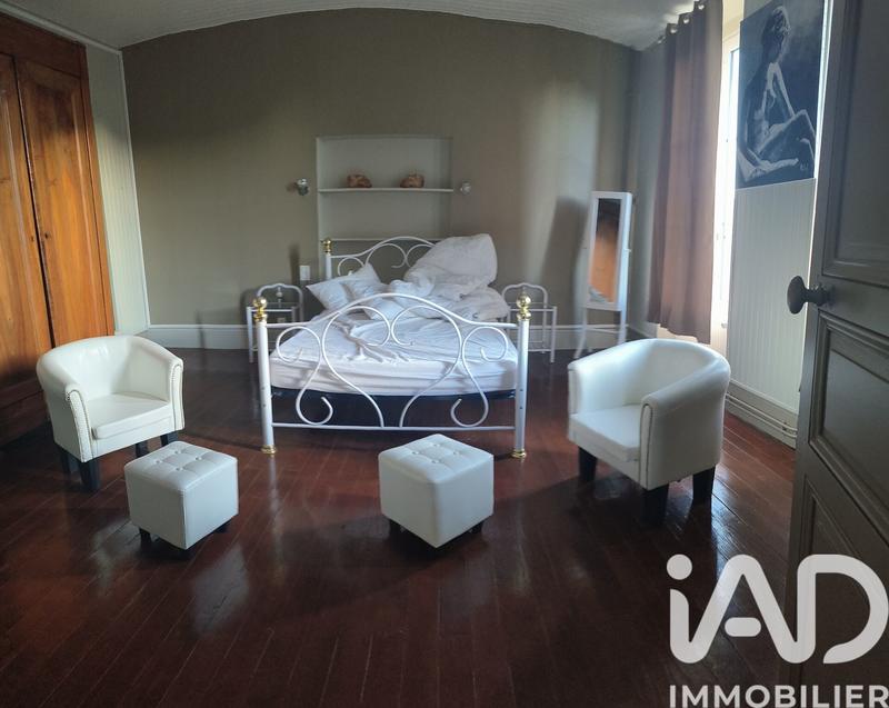 Maison - 470 m² - 8 pièces